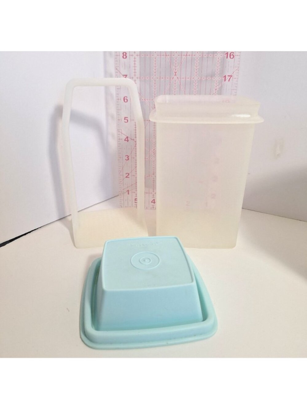 Tupperware Square Round Containers Pickle Keeper Seafoam Mint Aqua Vintage - Picture 3 of 12